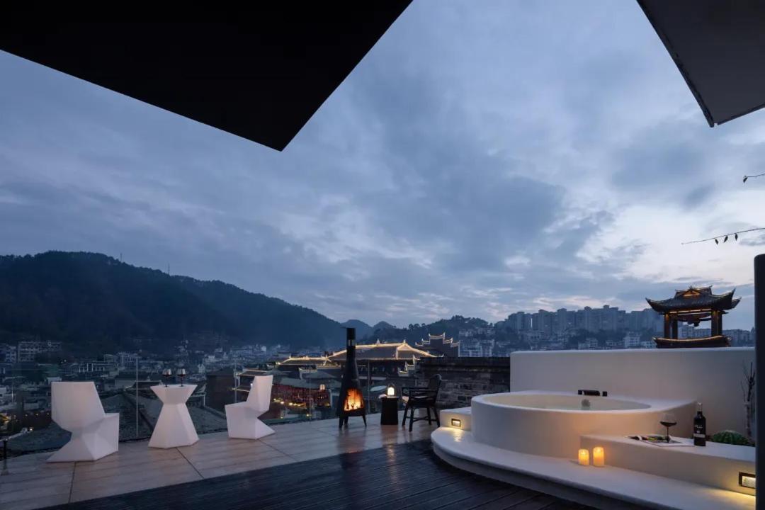 Phoenix Hall House Hotel Fenghuang Εξωτερικό φωτογραφία