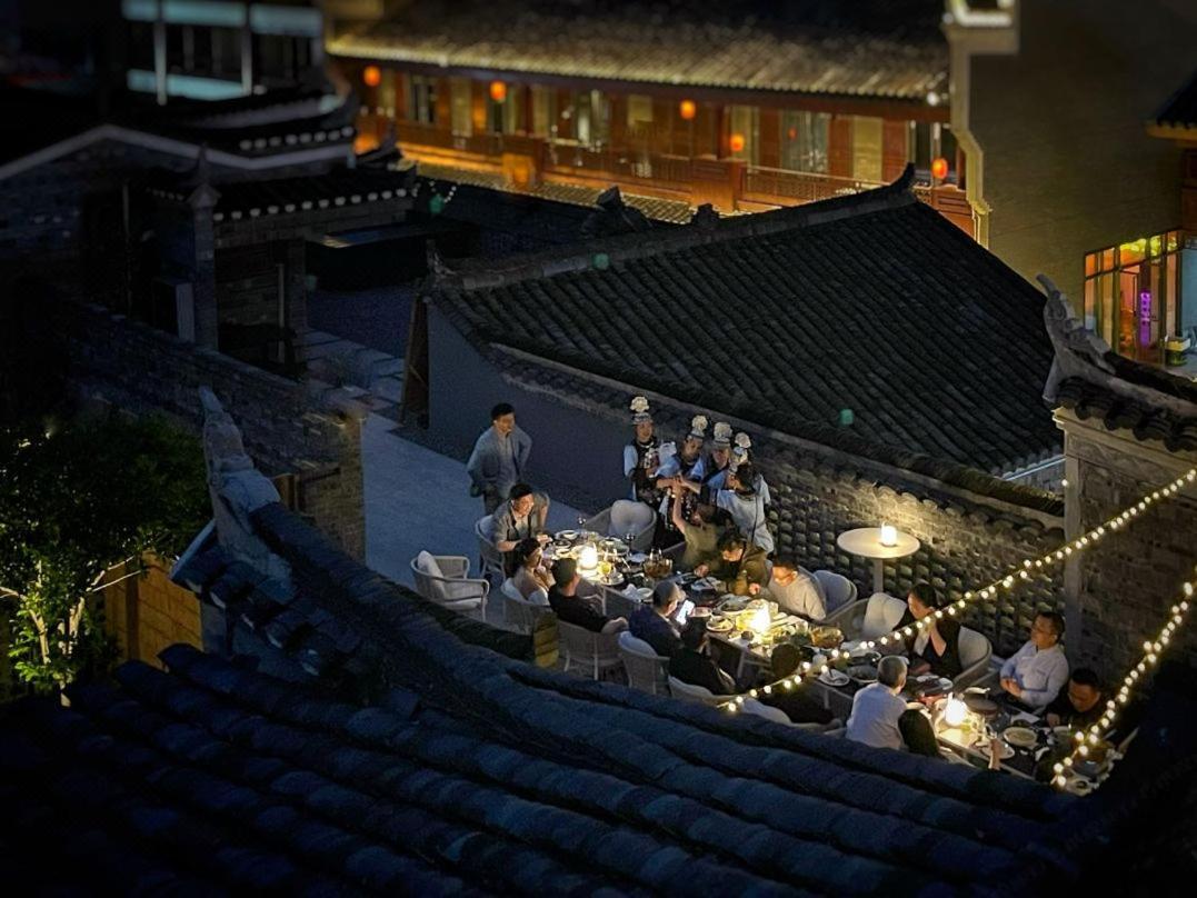 Phoenix Hall House Hotel Fenghuang Εξωτερικό φωτογραφία